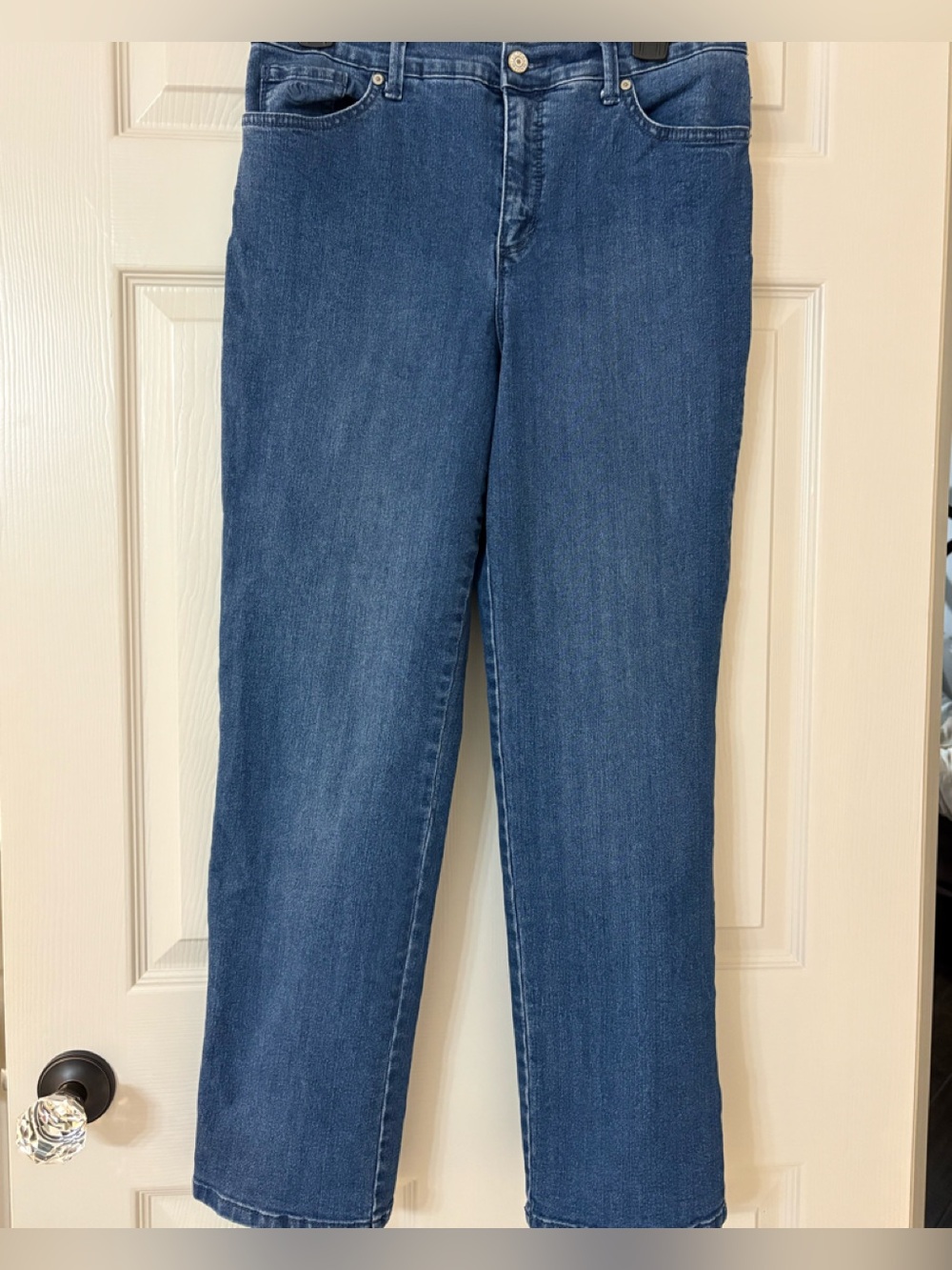 Gloria Vanderbilt Petite Straight-Leg Jeans in Medium Blue Wash